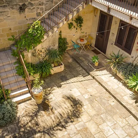 Bed and Breakfast La Muzza *